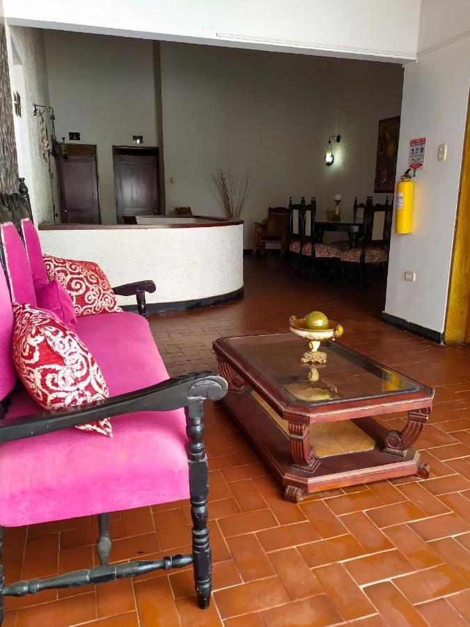 Hotel Plaza Colonial バジェドゥパル エクステリア 写真