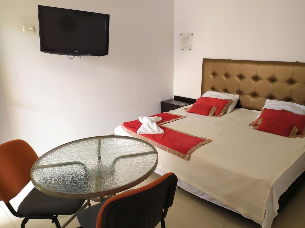 Hotel Plaza Colonial バジェドゥパル エクステリア 写真