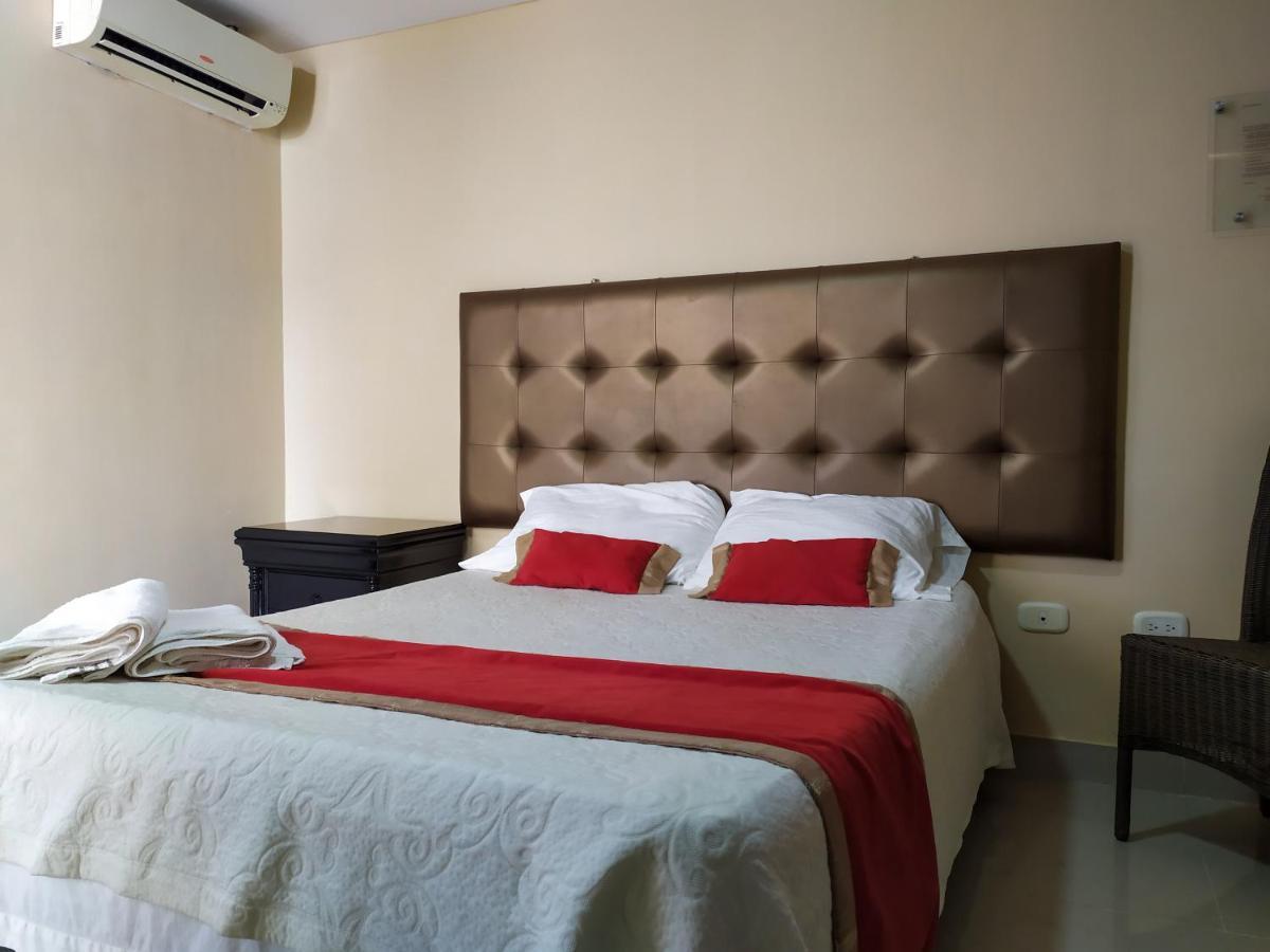 Hotel Plaza Colonial バジェドゥパル エクステリア 写真